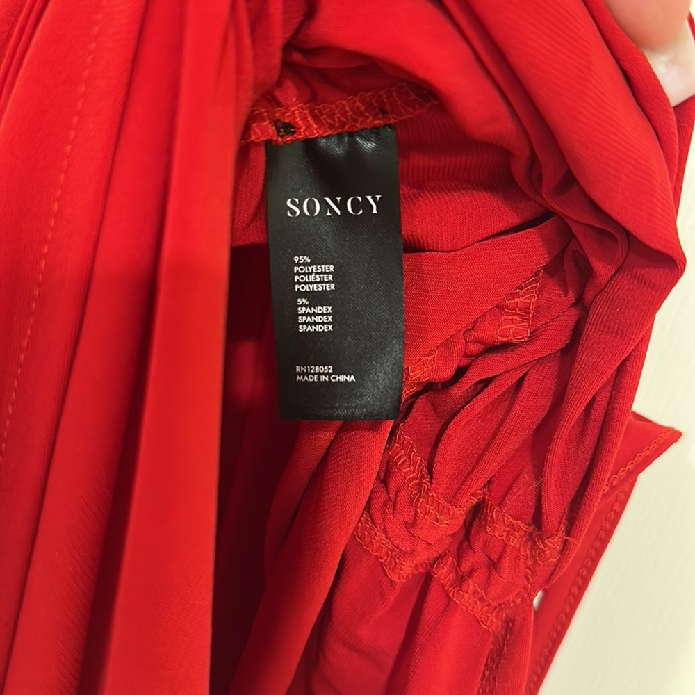 Red Dress - Picture 3 of 3